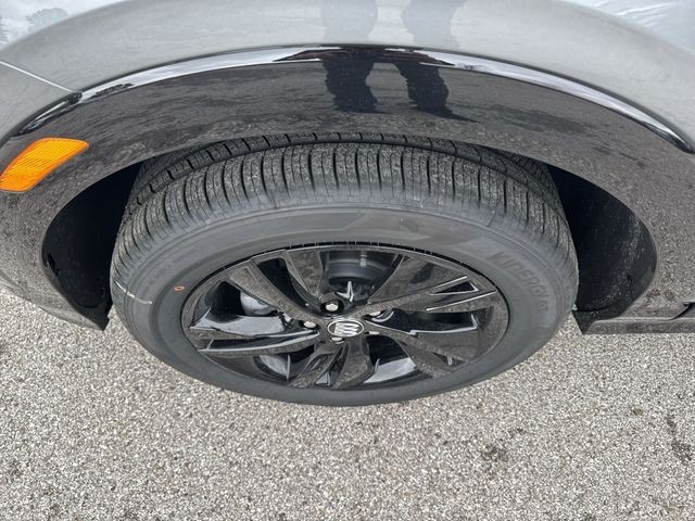 Buick Encore GX Vehicle Full-screen Gallery Image 10