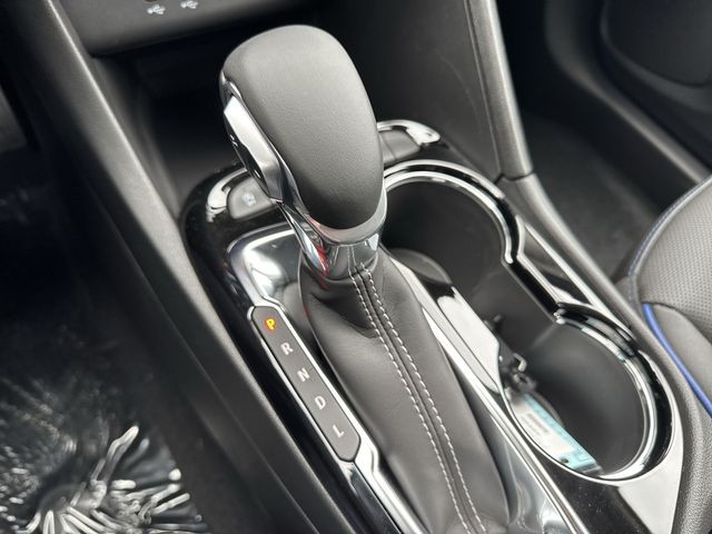 Buick Encore GX Vehicle Full-screen Gallery Image 19