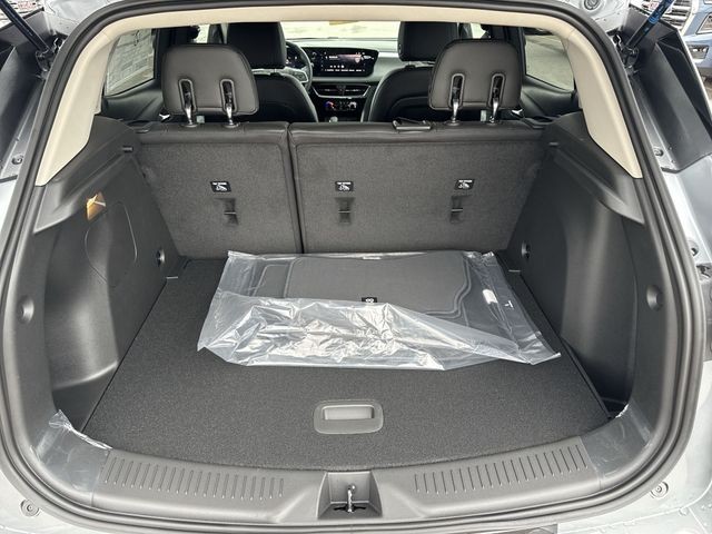 Buick Encore GX Vehicle Full-screen Gallery Image 22