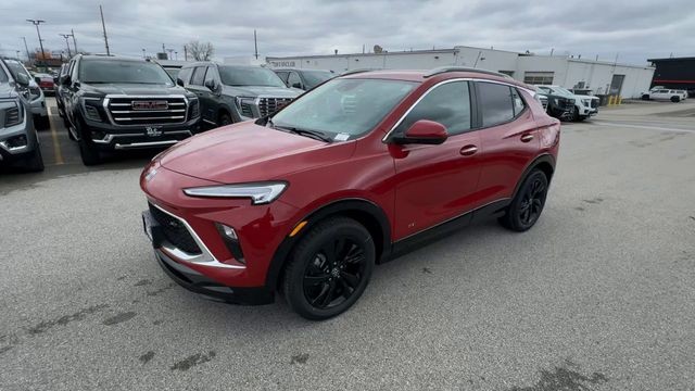 Buick Encore GX Vehicle Full-screen Gallery Image 04