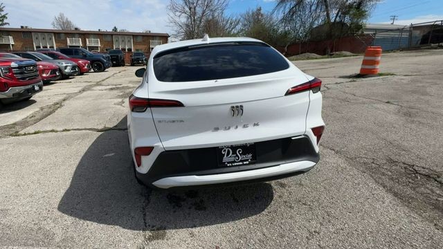 Buick Envista Vehicle Full-screen Gallery Image 07