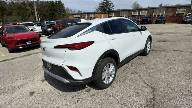 Buick Envista Vehicle Full-screen Gallery Image 08