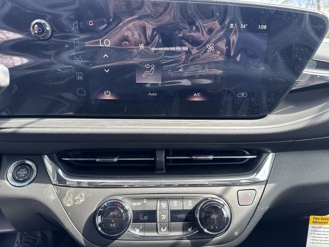 Buick Envista Vehicle Full-screen Gallery Image 18