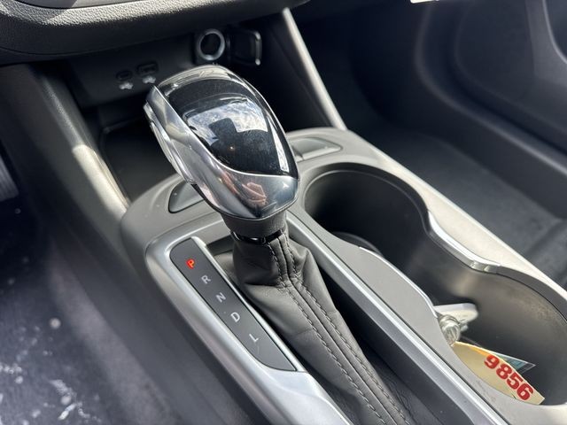 Buick Envista Vehicle Full-screen Gallery Image 19