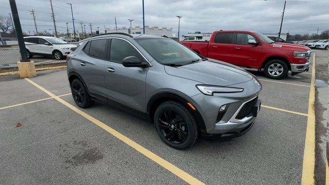 Buick Encore GX Vehicle Full-screen Gallery Image 02