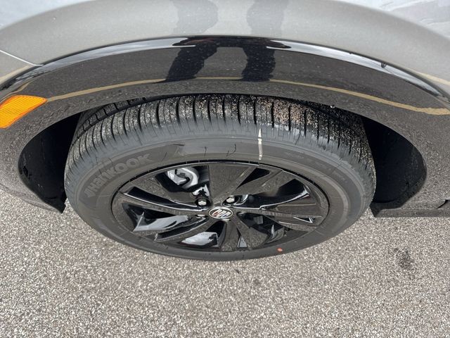 Buick Encore GX Vehicle Full-screen Gallery Image 10