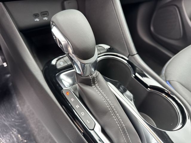 Buick Encore GX Vehicle Full-screen Gallery Image 19