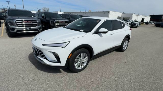 Buick Envista Vehicle Full-screen Gallery Image 04