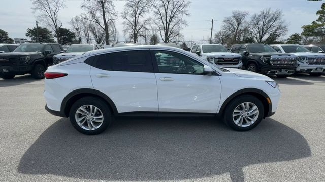 Buick Envista Vehicle Full-screen Gallery Image 09