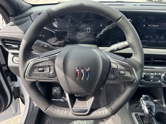 Buick Envista Vehicle Full-screen Gallery Image 14