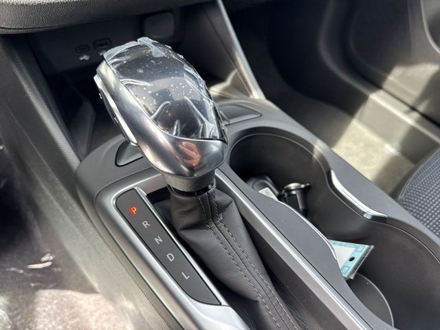 Buick Envista Vehicle Full-screen Gallery Image 19