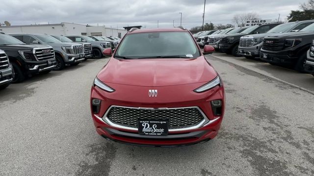 Buick Encore GX Vehicle Full-screen Gallery Image 03