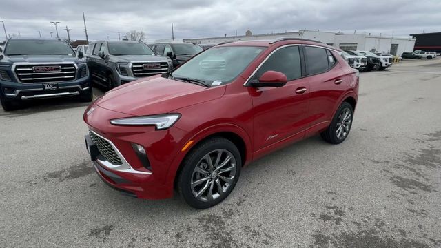 Buick Encore GX Vehicle Full-screen Gallery Image 04