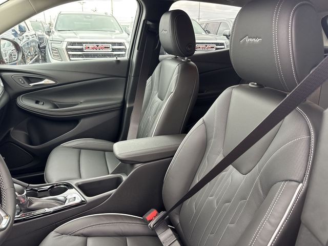 Buick Encore GX Vehicle Full-screen Gallery Image 11