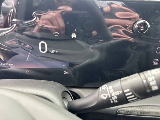 Buick Encore GX Vehicle Full-screen Gallery Image 15