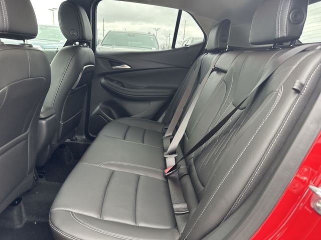 Buick Encore GX Vehicle Full-screen Gallery Image 21