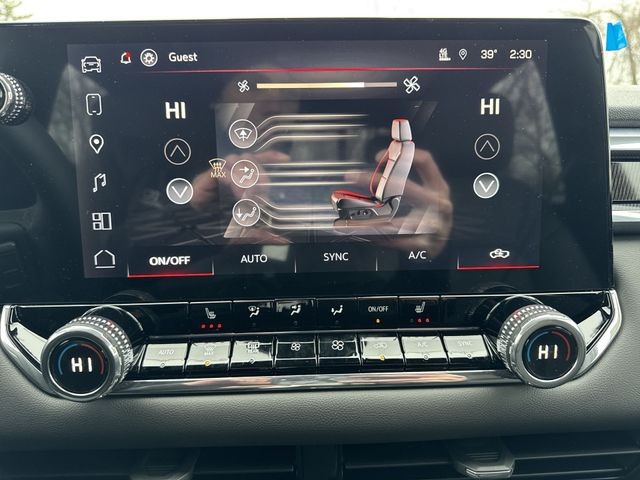 GMC Canyon Vehicle Full-screen Gallery Image 19