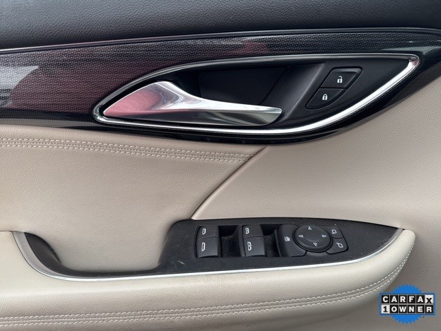 Buick Envision Vehicle Full-screen Gallery Image 09