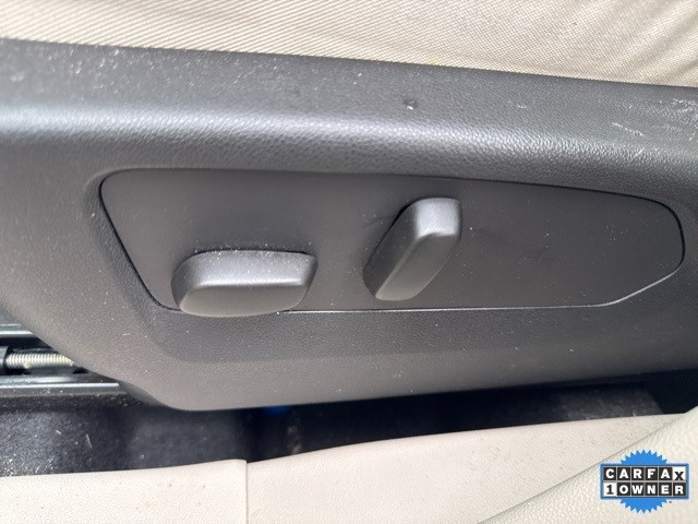 Buick Envision Vehicle Full-screen Gallery Image 11