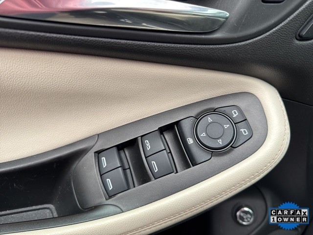 Buick Encore GX Vehicle Full-screen Gallery Image 15