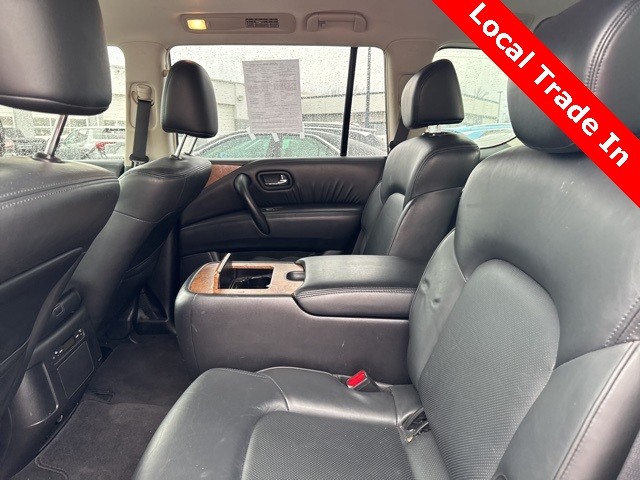 Nissan Armada Vehicle Full-screen Gallery Image 11