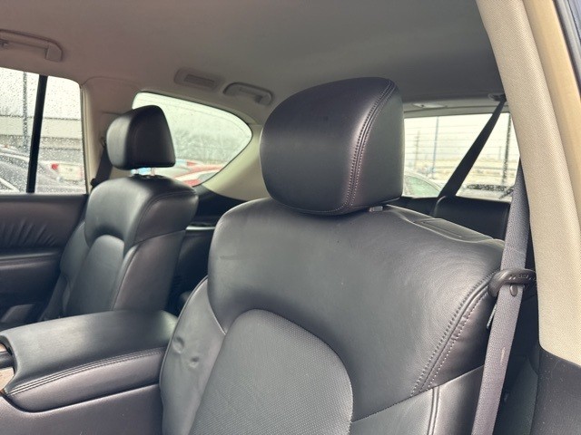 Nissan Armada Vehicle Full-screen Gallery Image 13