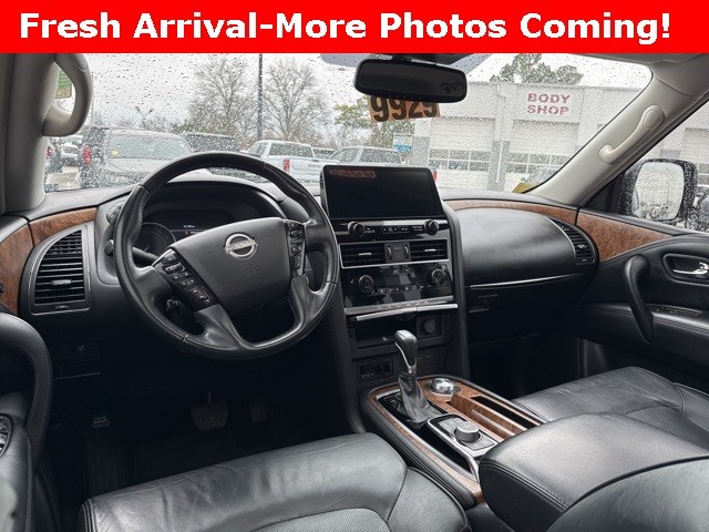 Nissan Armada Vehicle Full-screen Gallery Image 14