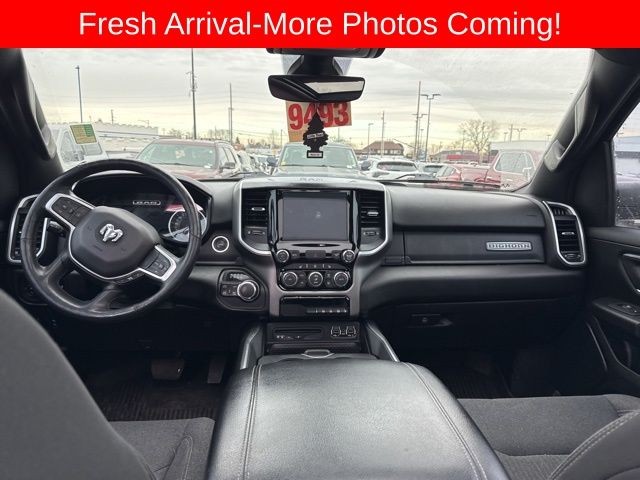 Ram 1500 Vehicle Full-screen Gallery Image 07