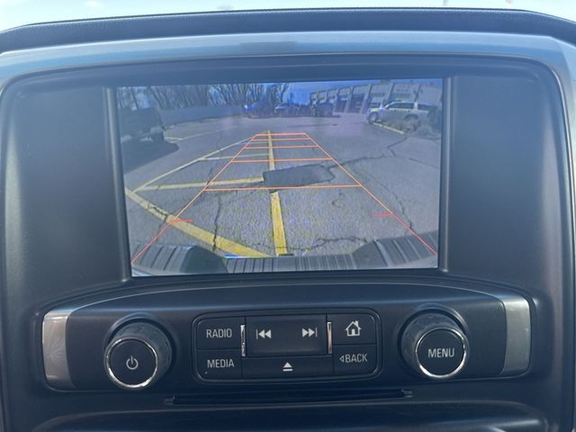 Chevrolet Silverado 1500 Vehicle Full-screen Gallery Image 18