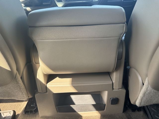 Chevrolet Silverado 1500 Vehicle Full-screen Gallery Image 23