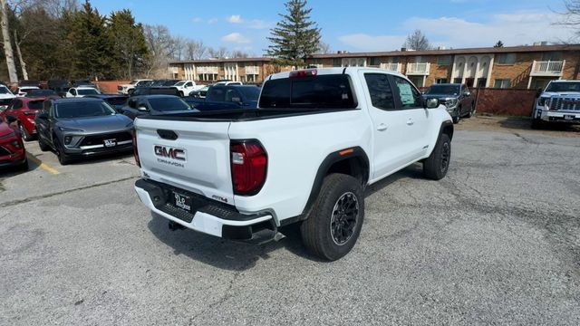 GMC Canyon Vehicle Full-screen Gallery Image 08