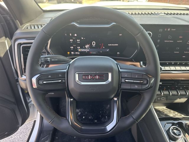 GMC Canyon Vehicle Full-screen Gallery Image 14