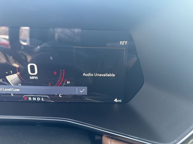 GMC Canyon Vehicle Full-screen Gallery Image 15