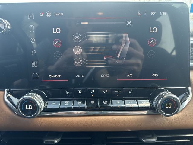 GMC Canyon Vehicle Full-screen Gallery Image 19