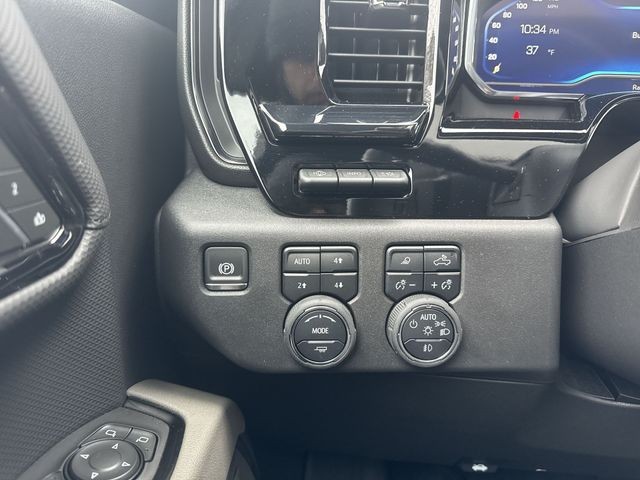 Chevrolet Silverado 1500 Vehicle Full-screen Gallery Image 21