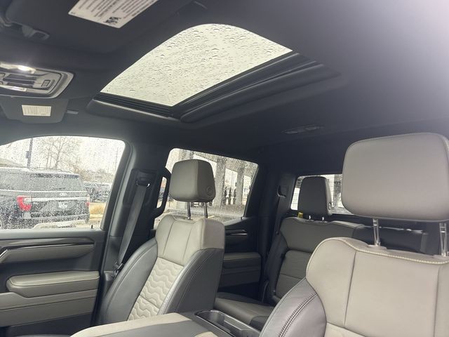 Chevrolet Silverado 1500 Vehicle Full-screen Gallery Image 22