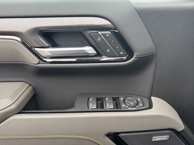 Chevrolet Silverado 1500 Vehicle Full-screen Gallery Image 27