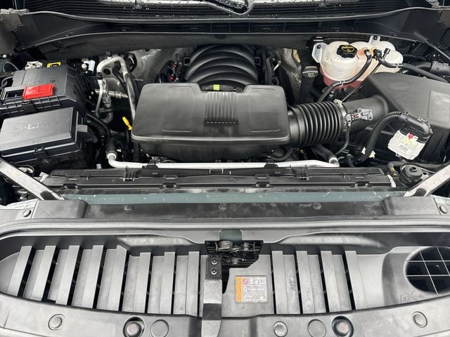 Chevrolet Silverado 1500 Vehicle Full-screen Gallery Image 34