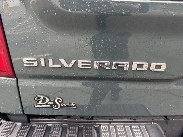 Chevrolet Silverado 1500 Vehicle Full-screen Gallery Image 36