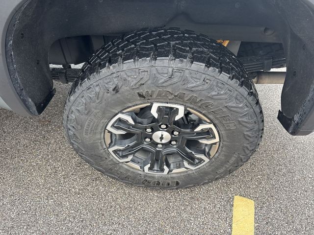 Chevrolet Silverado 1500 Vehicle Full-screen Gallery Image 37