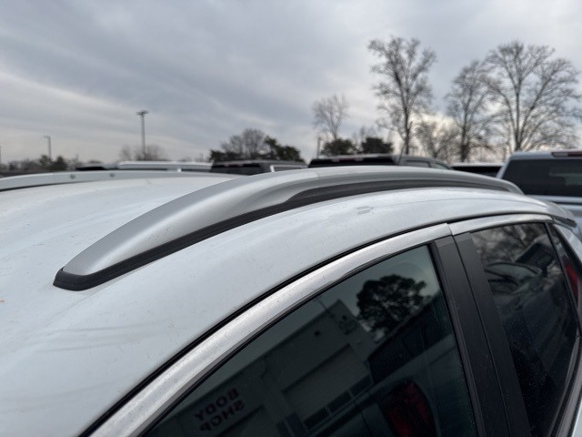 Buick Encore GX Vehicle Full-screen Gallery Image 06