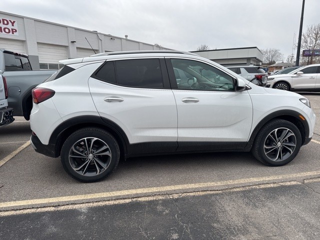 Buick Encore GX Vehicle Full-screen Gallery Image 07