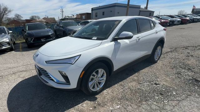 Buick Envista Vehicle Full-screen Gallery Image 04