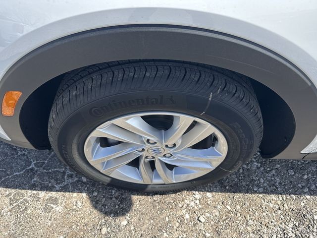 Buick Envista Vehicle Full-screen Gallery Image 10