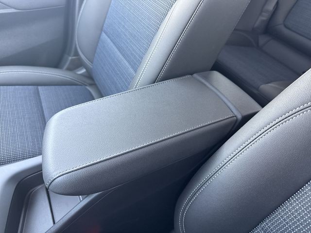 Buick Envista Vehicle Full-screen Gallery Image 20