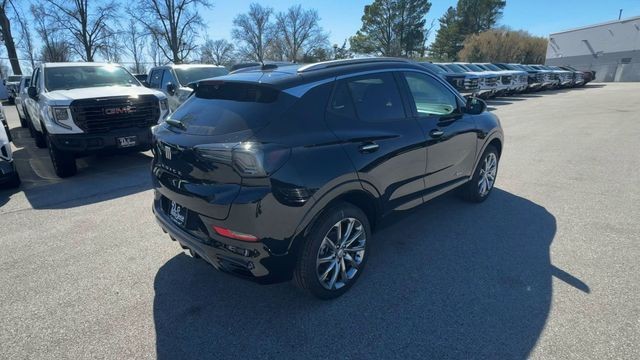 Buick Encore GX Vehicle Full-screen Gallery Image 08