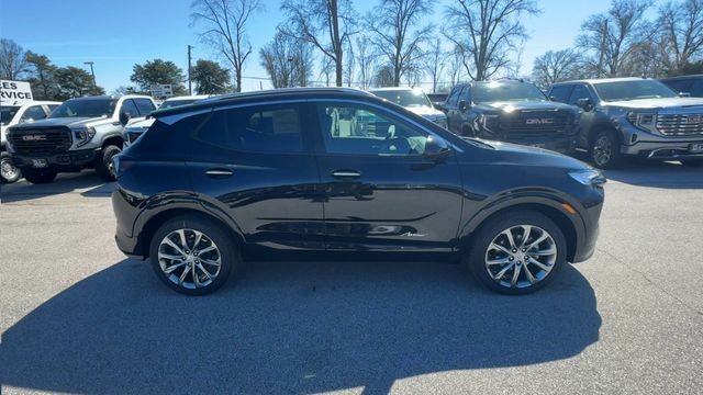 Buick Encore GX Vehicle Full-screen Gallery Image 09