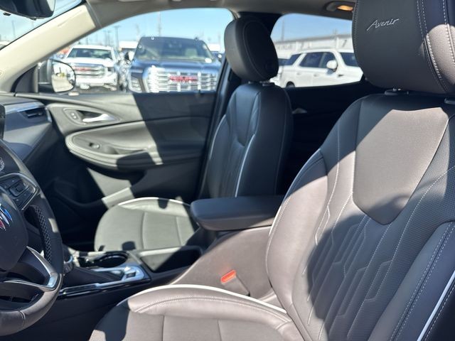 Buick Encore GX Vehicle Full-screen Gallery Image 11