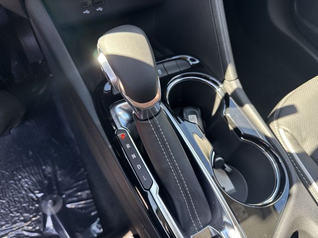 Buick Encore GX Vehicle Full-screen Gallery Image 19