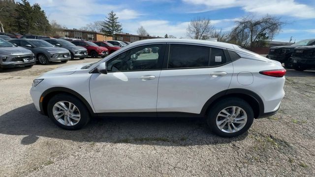 Buick Envista Vehicle Full-screen Gallery Image 05